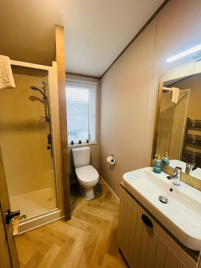 Copse View Lodge With Hot Tub York Kültér fotó